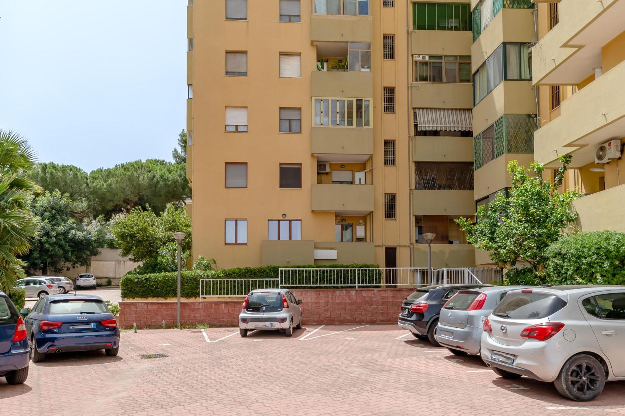 Kalbia Apartment Or Rooms Renovated, Functional, Intimate And More Каляри Екстериор снимка